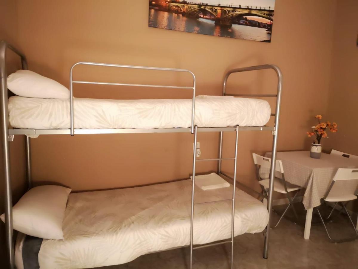 La Maestranza Apartment Rooms Sevilla Eksteriør billede